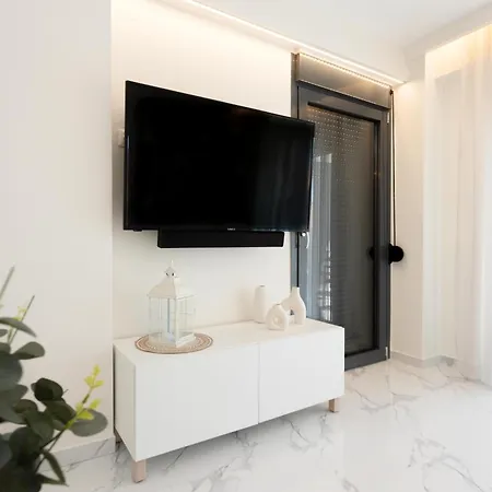 Ara Luxury * 波利克罗诺