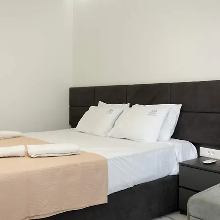 Ara Luxury Appartement Polychrono