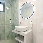Ara Luxury Apartament *