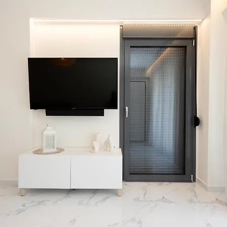 Ara Luxury Appartement Polychrono