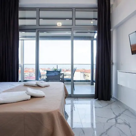 Ara Luxury * بوليخرونو