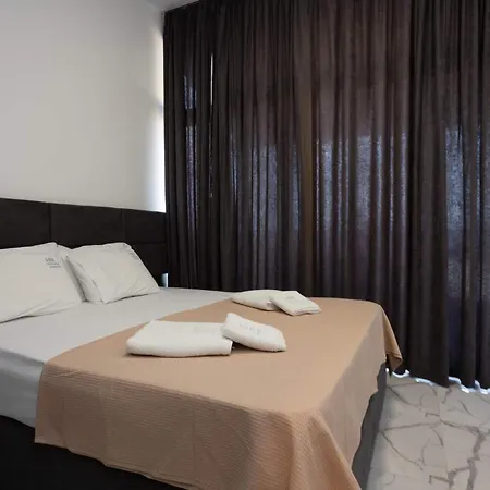Ara Luxury *