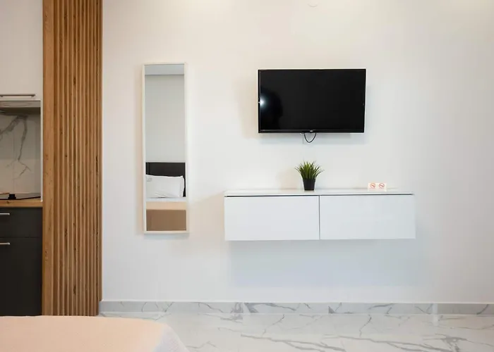 Ara Luxury Apartament Polychrono