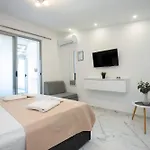 Ara Luxury