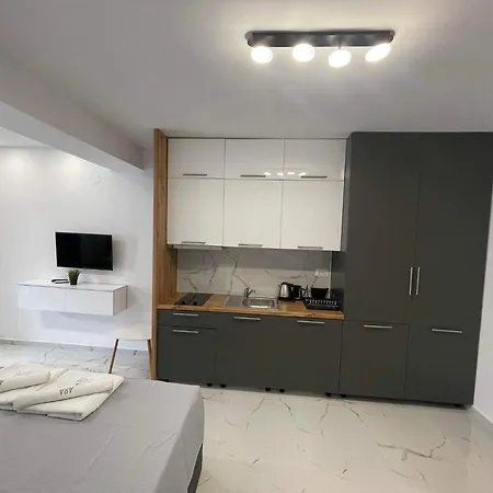 Ara Luxury *