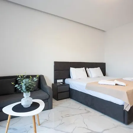 아파트 Ara Luxury 폴리크로노