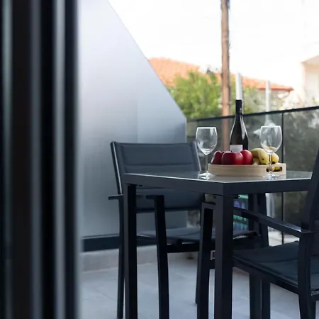 Ara Luxury * 폴리크로노